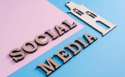 Social Media in wooden letters