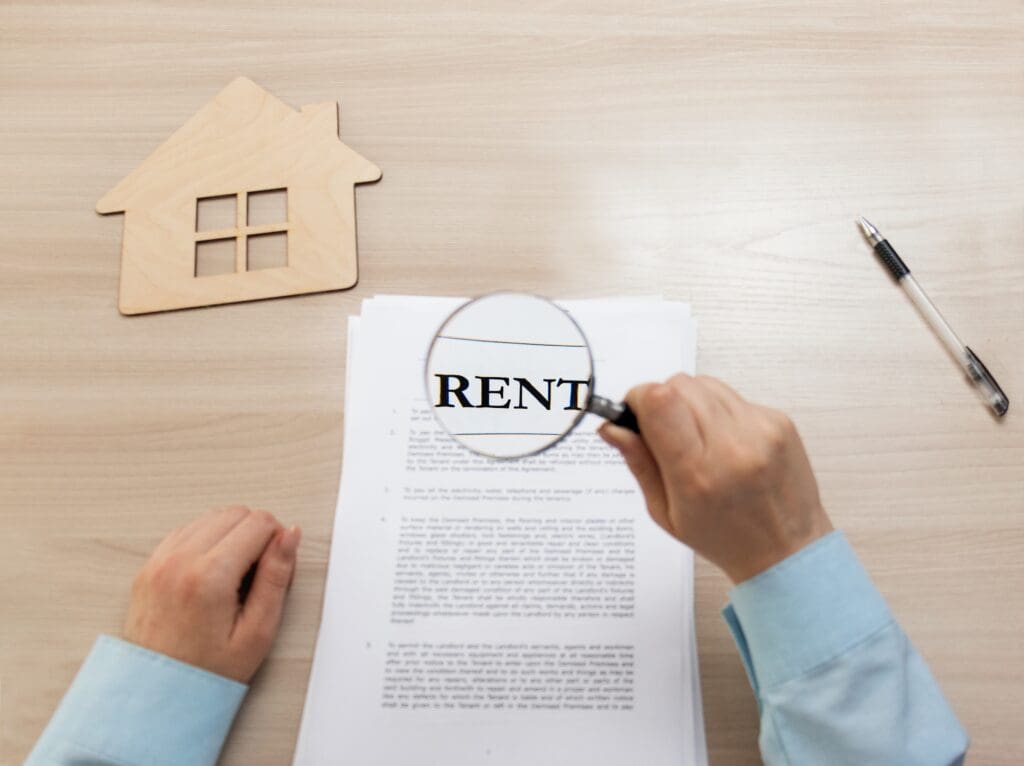 How to Choose the Best Tenants for Your Rental Property Listings:  Concept of Lease Agreement Review