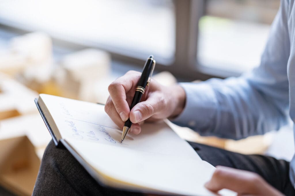 How to Avoid These Rookie Mistakes to Look Like a Real Estate Pro:  Concept of note-taking