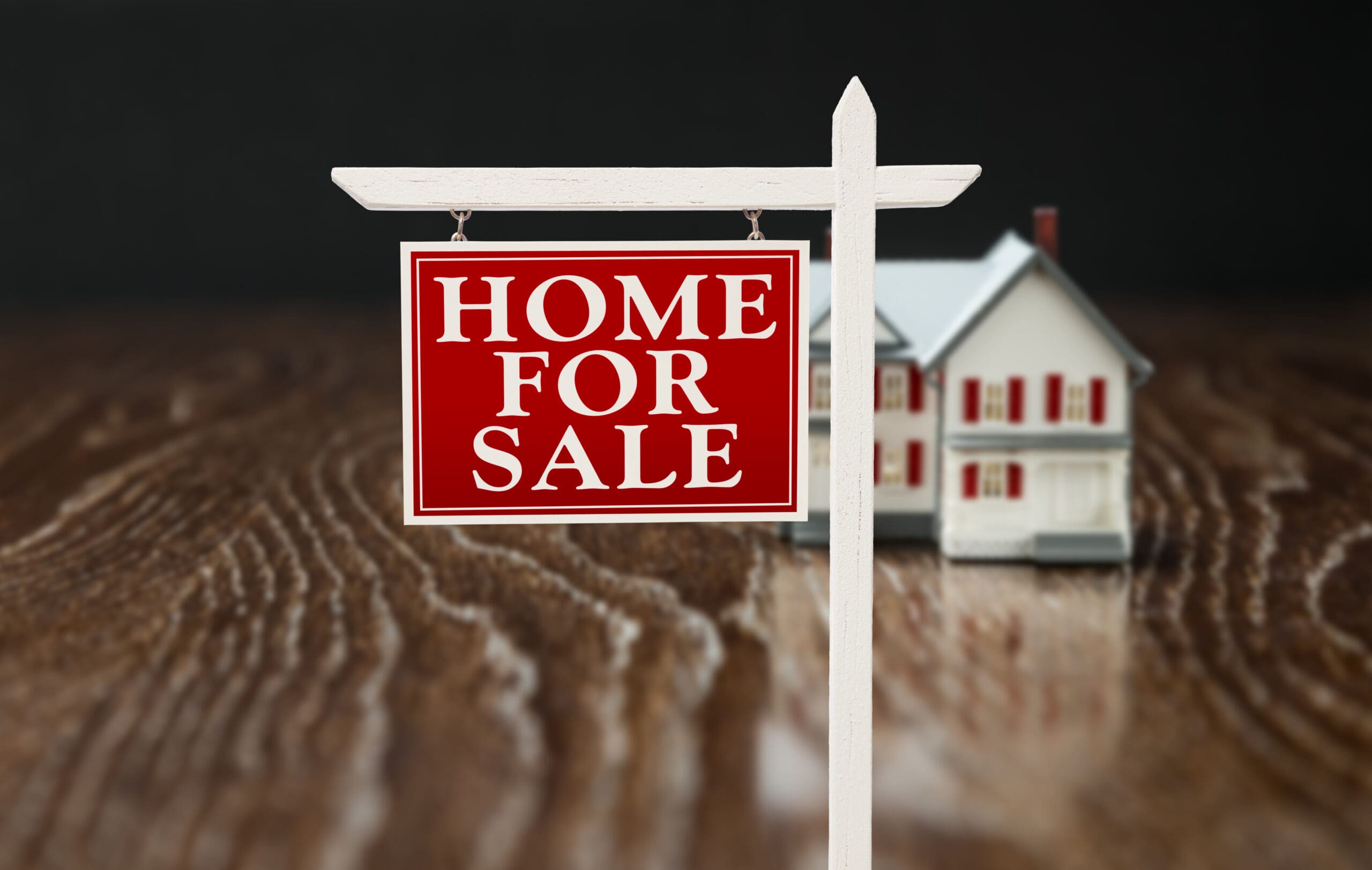 The Pros and Cons of Listing a Vacant Home:  How to Sell Home Faster