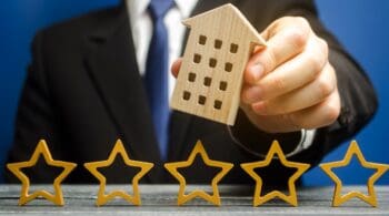 Managing Online Reviews: Expert Tips for Real Estate Agents