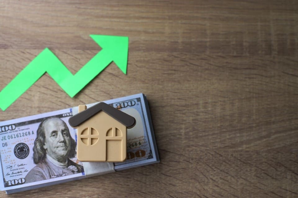 How to Maximize ROI: Tips for Real Estate Investors:  Property Value